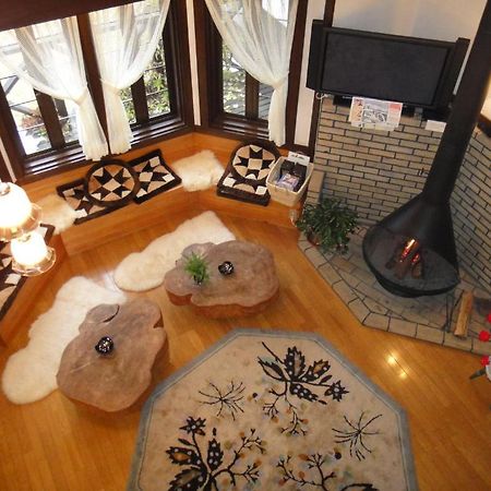 มินากามิโคเก็นเพนชั่นชาเล็ทลาไนจ์ Bed & Breakfast มินาคามิ ภายนอก รูปภาพ