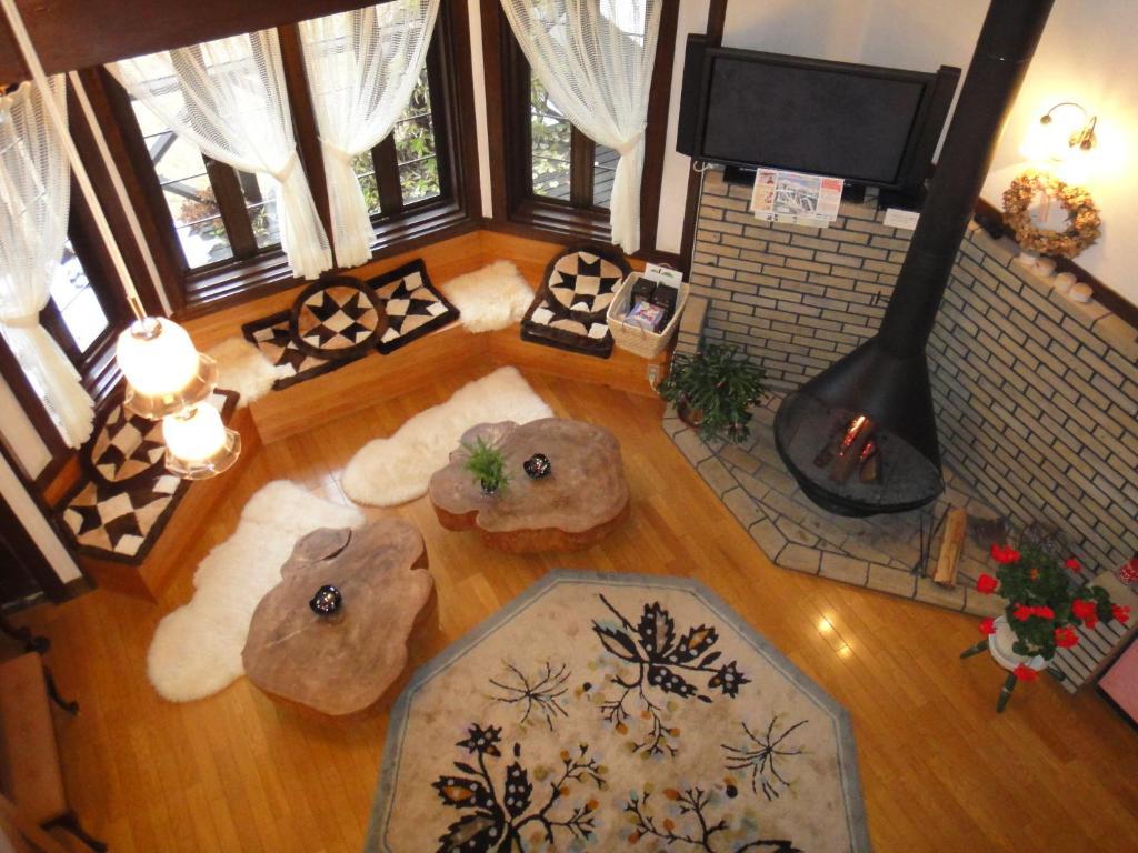 มินากามิโคเก็นเพนชั่นชาเล็ทลาไนจ์ Bed & Breakfast มินาคามิ ภายนอก รูปภาพ
