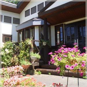มินากามิโคเก็นเพนชั่นชาเล็ทลาไนจ์ Bed & Breakfast มินาคามิ ภายนอก รูปภาพ