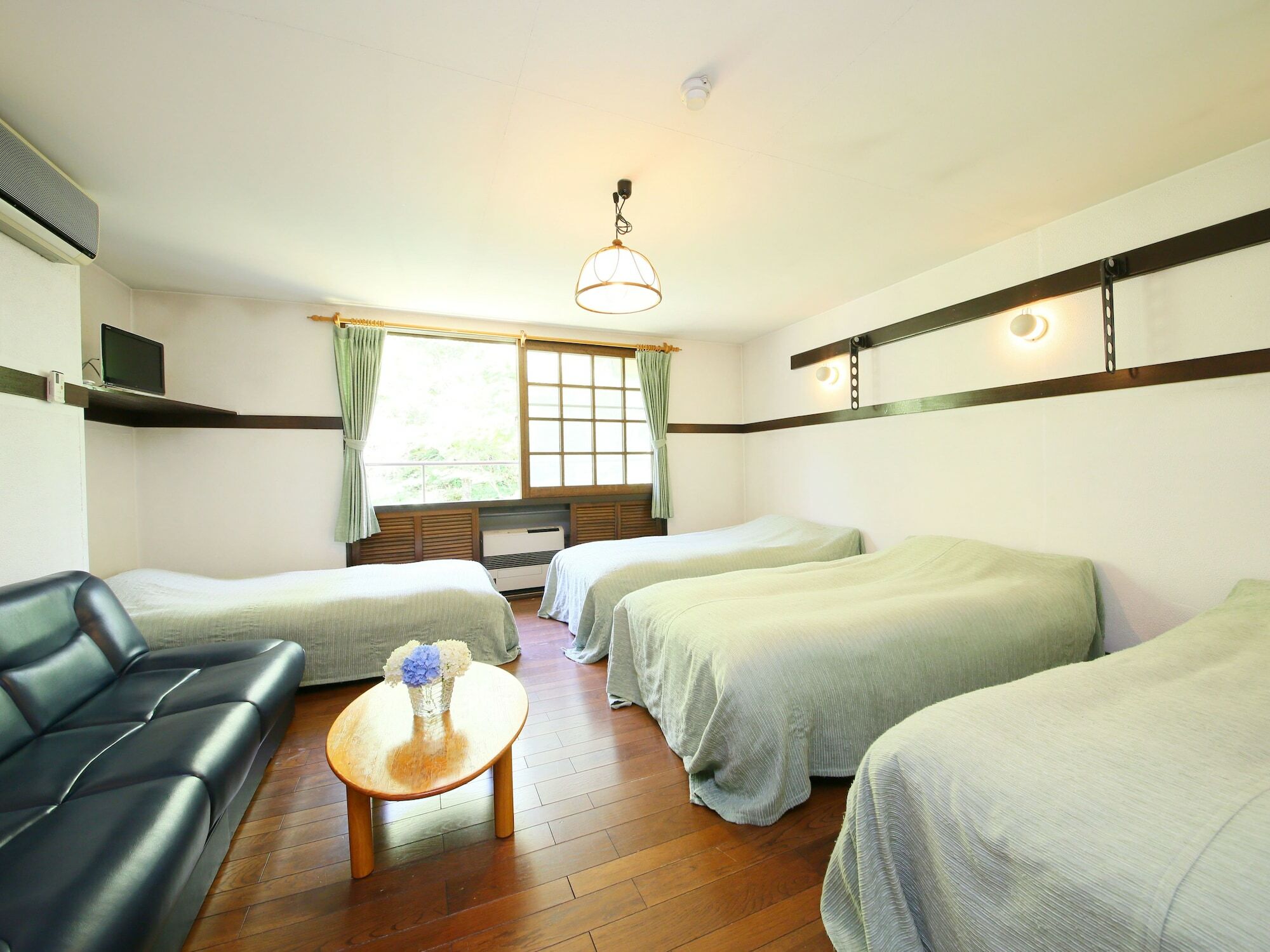 มินากามิโคเก็นเพนชั่นชาเล็ทลาไนจ์ Bed & Breakfast มินาคามิ ภายนอก รูปภาพ